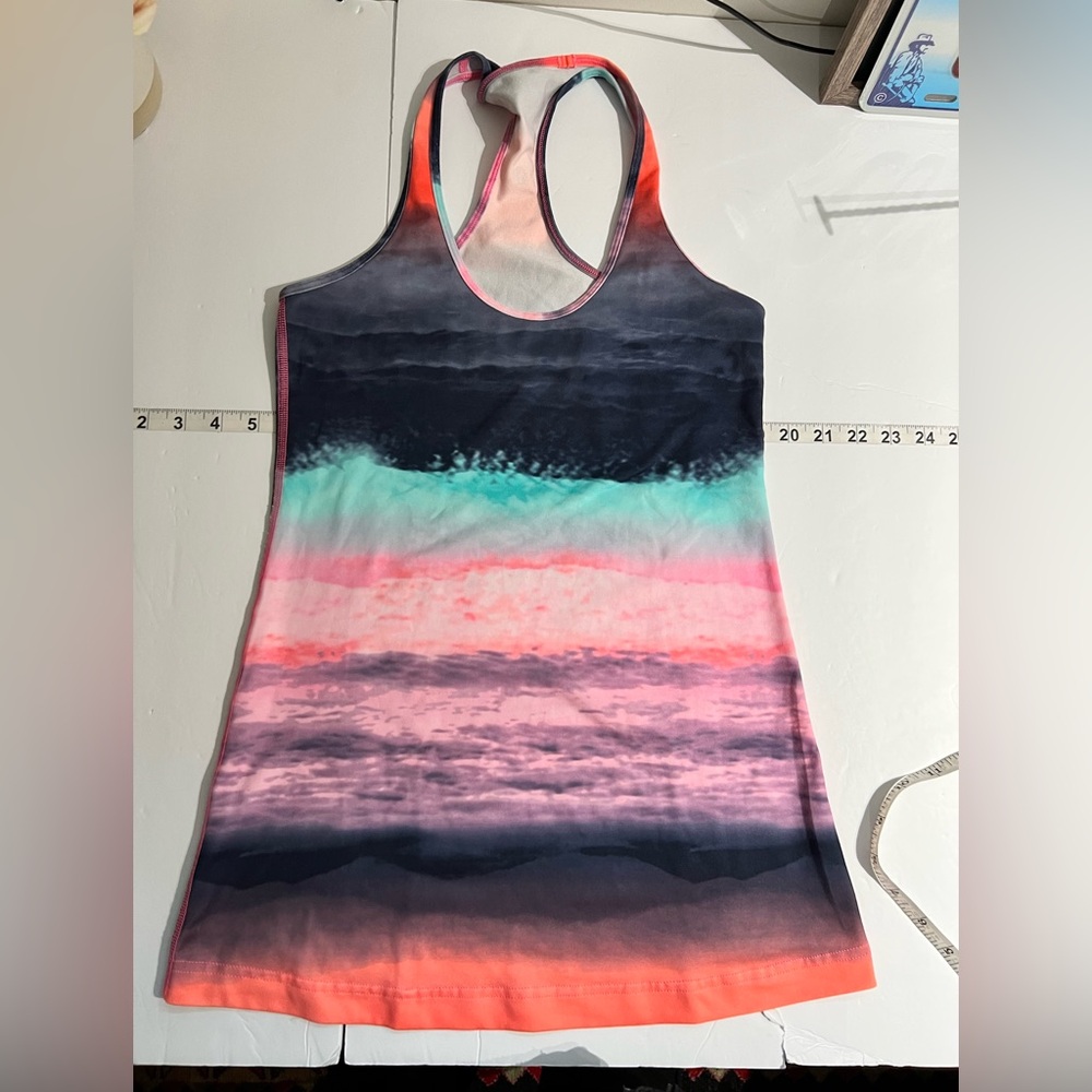 Lululemon ** Unicorn! ** Cool‎ Racerback II Nulu Beachscape - Picture 8 of 9
